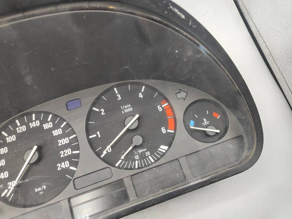 BMW 5 E39 2003 LHD Diesel speedometer instrument cluster 8375898