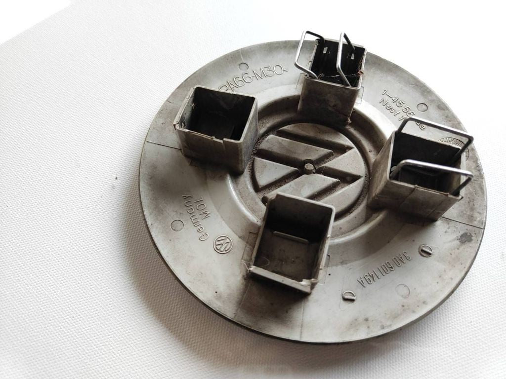 Volkswagen Golf III MK3 1991 Original wheel cap 3A0601149A 