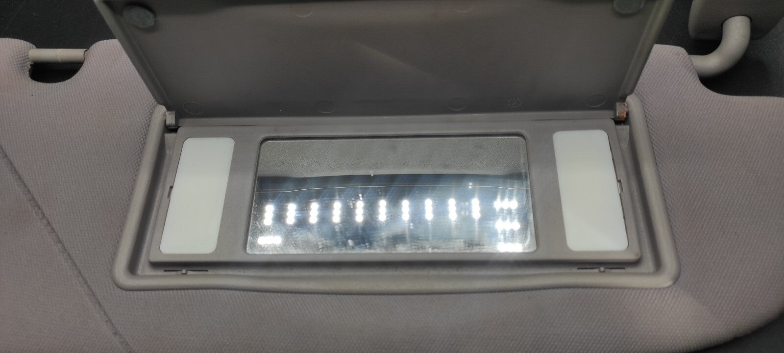 Peugeot 607 3.0i V6 2002 LHD Front Right Side Sun Visor Cover