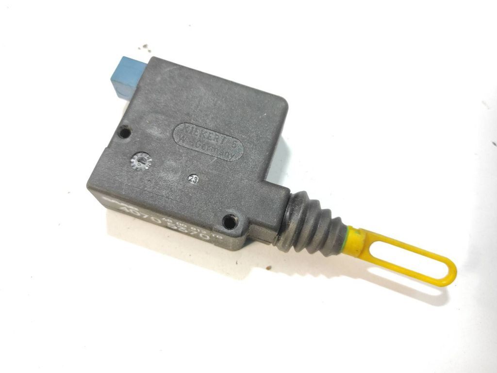 Saab 9-5 2.0T 110kW Petrol 2000 Central locking motor 4808812TG 