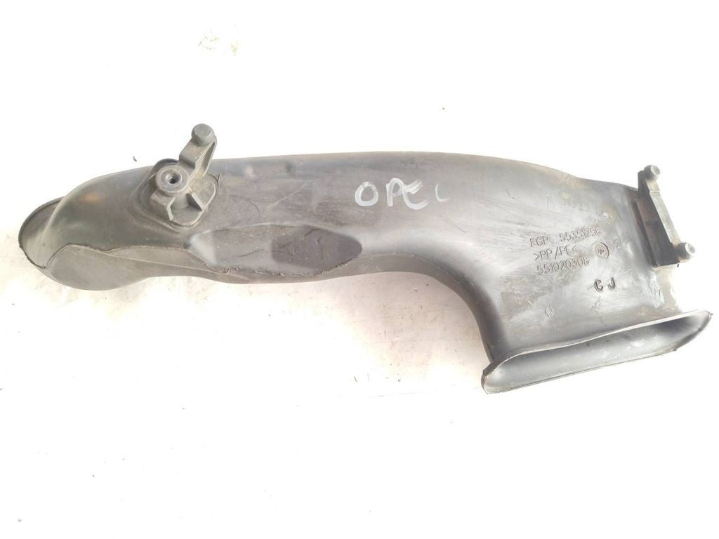 Opel Zafira B 2006 Diesel air intake hose pipe 55351756 