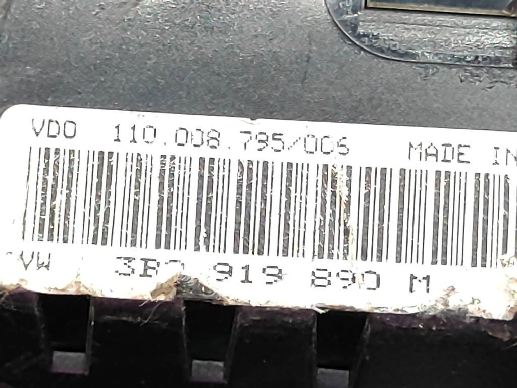  Volkswagen PASSAT B5 LHD 2000 speedometer instrument cluster 3B0919890M 
