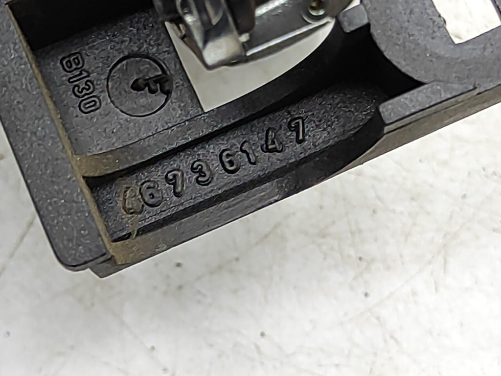 Alfa Romeo GT 2005 Front Door Opening Inner Handle 46736147 46736145