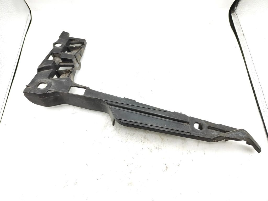 Alfa Romeo 159 JTS 2006 rear left bumper mounting bracket 60688691 