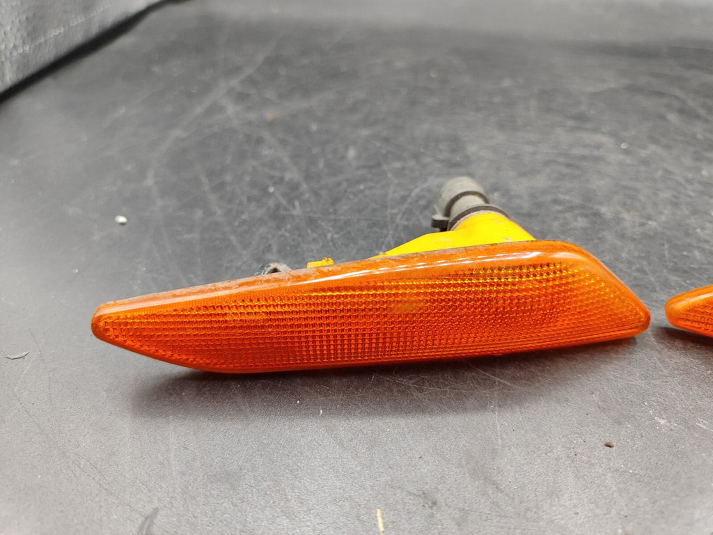 Alfa Romeo 156 2.4JTD 110kW Diesel 2000 Front Orange Indicator Turn Light Set