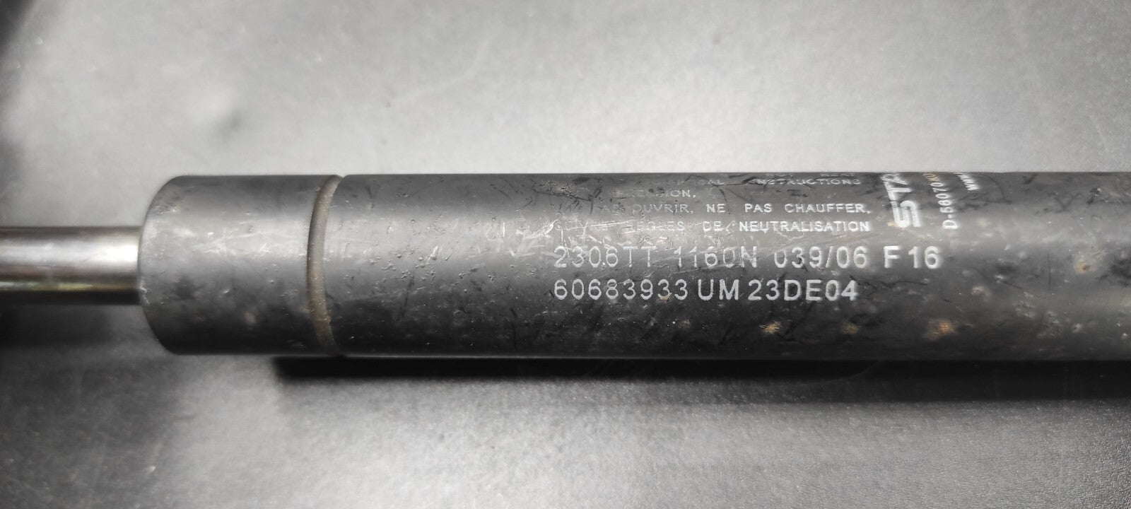 Alfa Romeo 159 SW 2.4JTDm 147kW 2007 Rear Tailgate Gas Shock Set 60683933