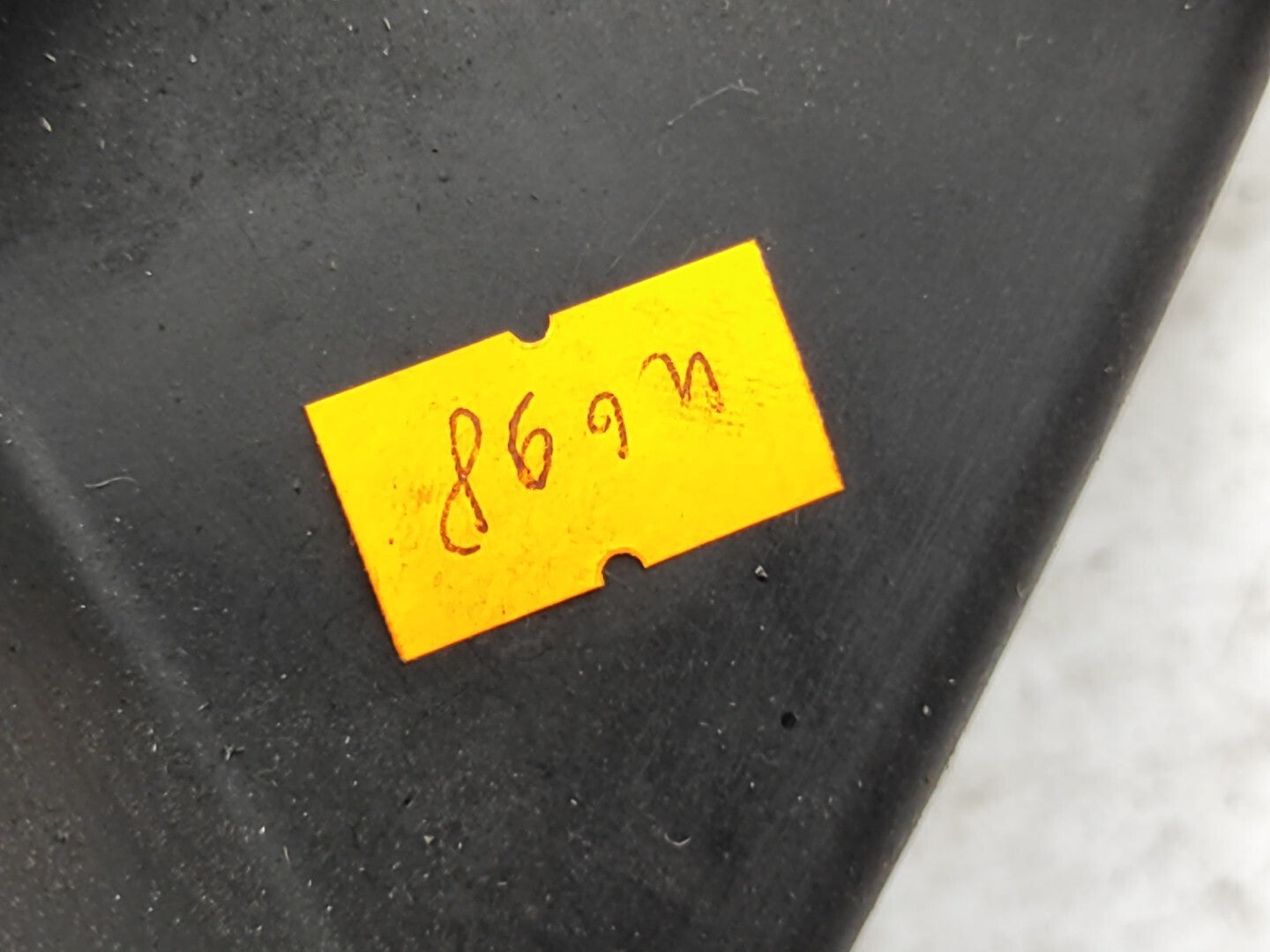 BMW E90 E91 330D 170kW 2006 Front Right Headlight Bracket 7116708 51647116708