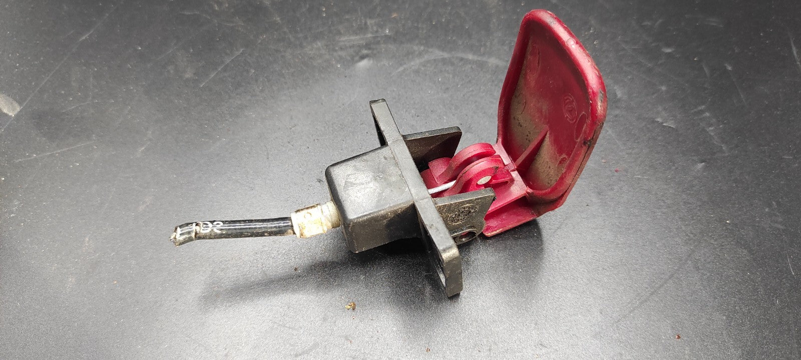 Alfa Romeo 156 147 GT JTD 2003 LHD Bonnet Hood Open Release Handle