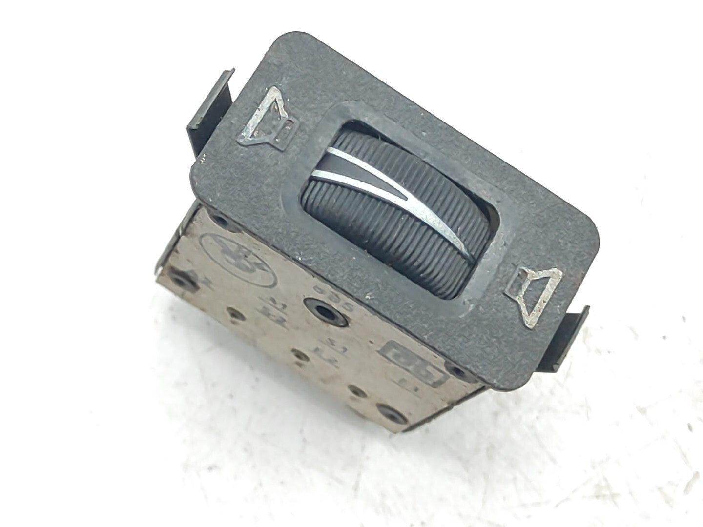 BMW 3 Series E30 1989 Speaker Balance Fade Control Switch Button 1368769