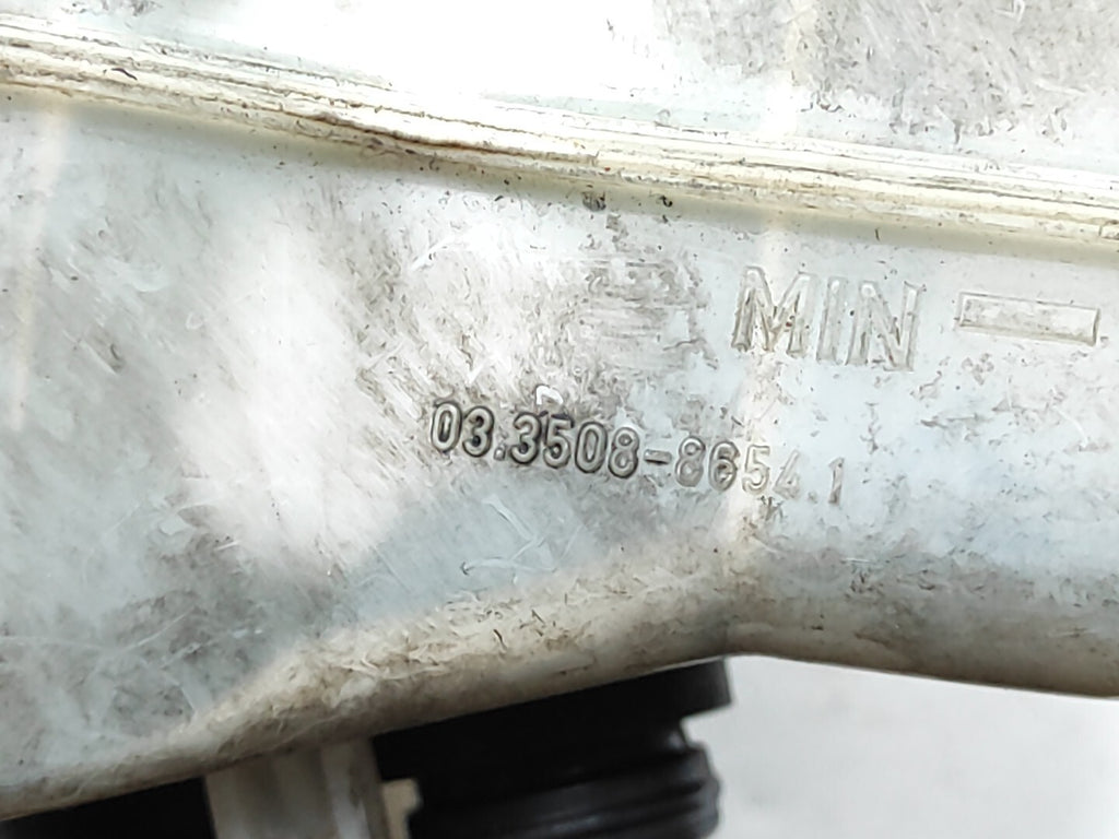BMW E90 E91 330D 170kW 2006 Diesel Master Brake Cylinder Tank 03350886531
