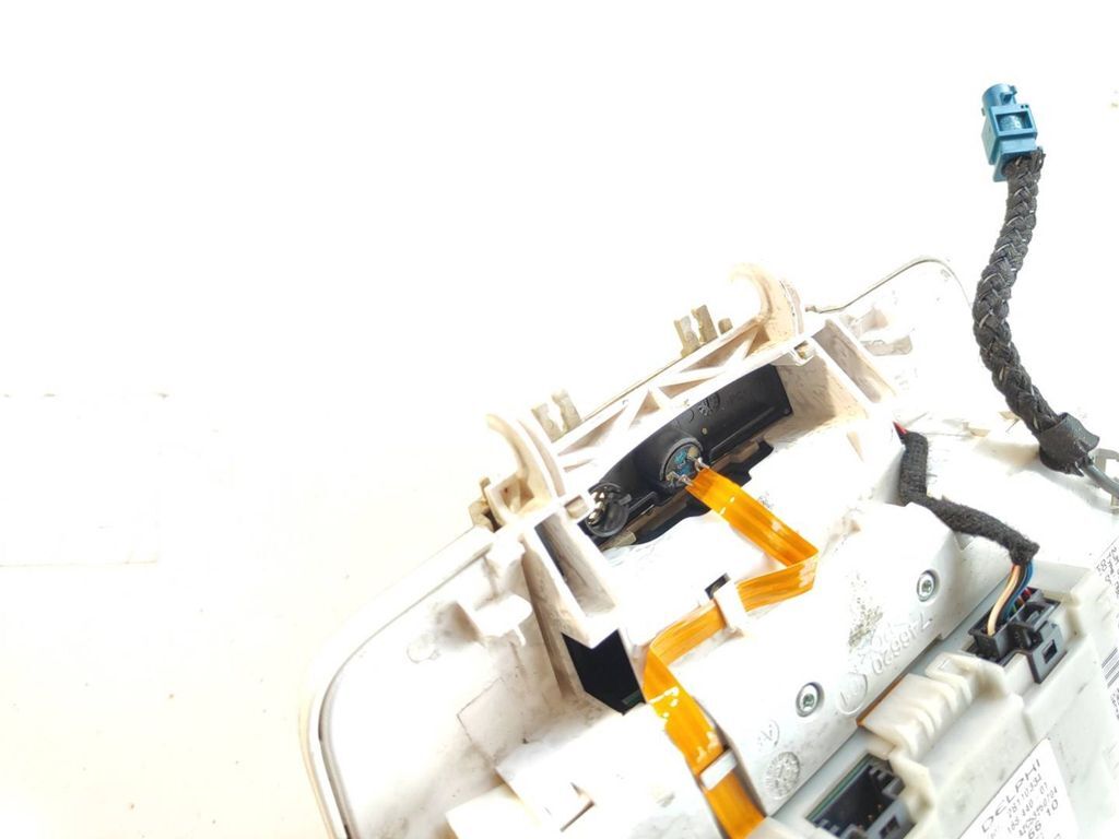 Mercedes-Benz C W204 2009 front seat light A2048200823 