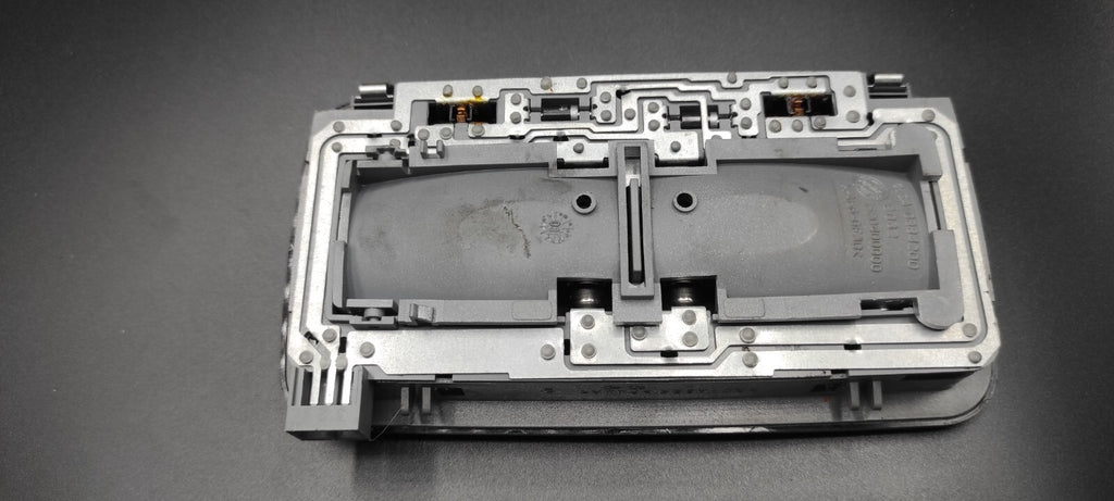 Alfa Romeo 147 1.9JTD 85kW 8V 2003 Interior Front Roof Lighting Dome 1520400000