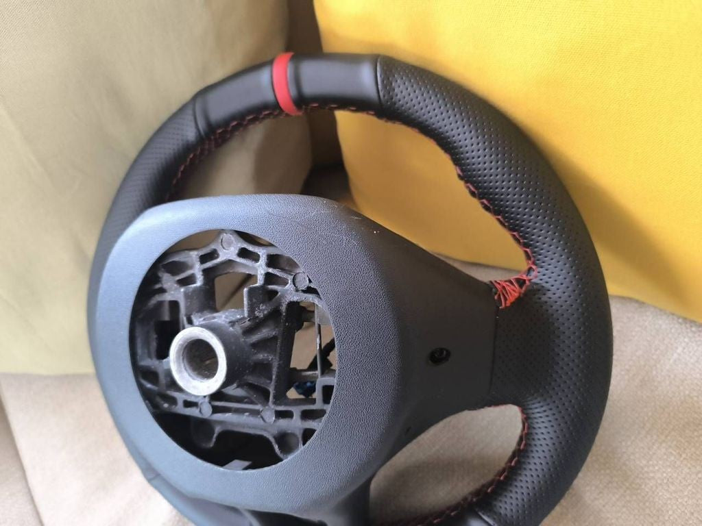 Peugeot 208 2013 Steering wheel 96750123ZD / Red Stitch / Red Marker