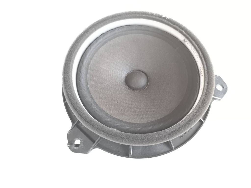 Toyota RAV 4 (XA30) 2008 rear door speaker 861602B580 