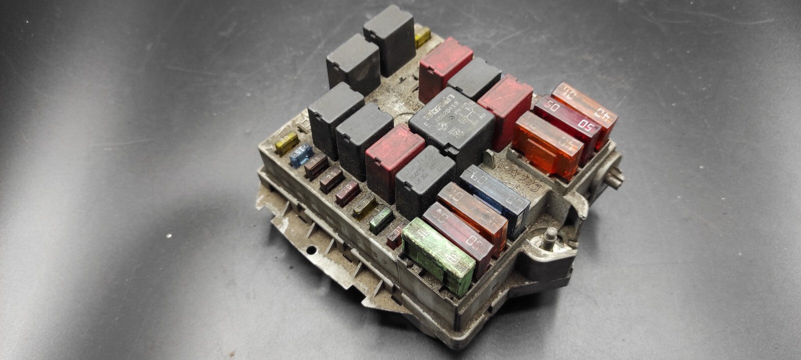 Alfa Romeo 147 1.9JTD 16V 103Kw 2006 Fuse relay module 46558760