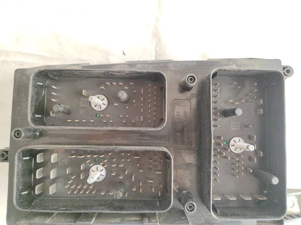 Opel Astra H 2005 Fuse module 13206746 