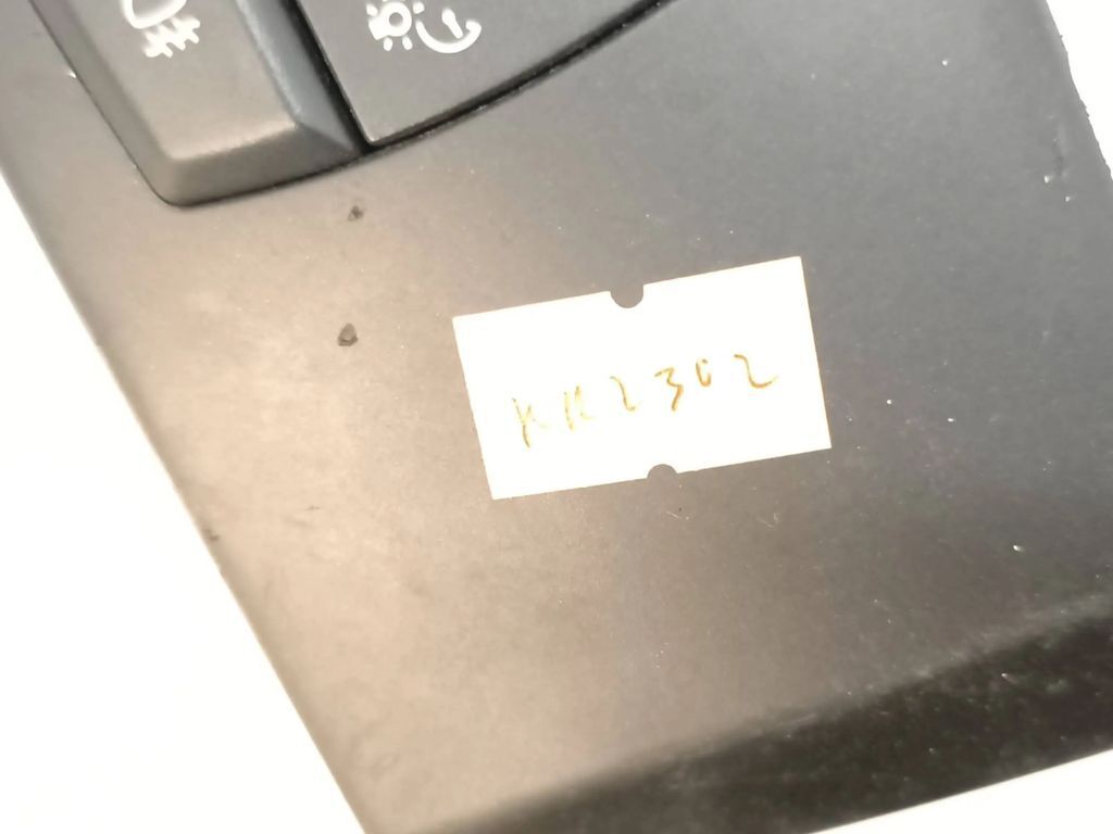 BMW 5 Series E60 E61 2008 HeadLight switch button 6988553 