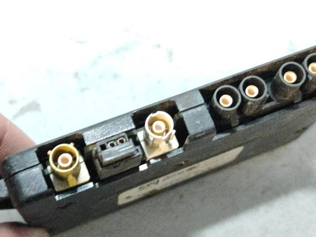 Audi A6 S6 C5 4B 1999 Antenna control module amplifier 4D0035530C 