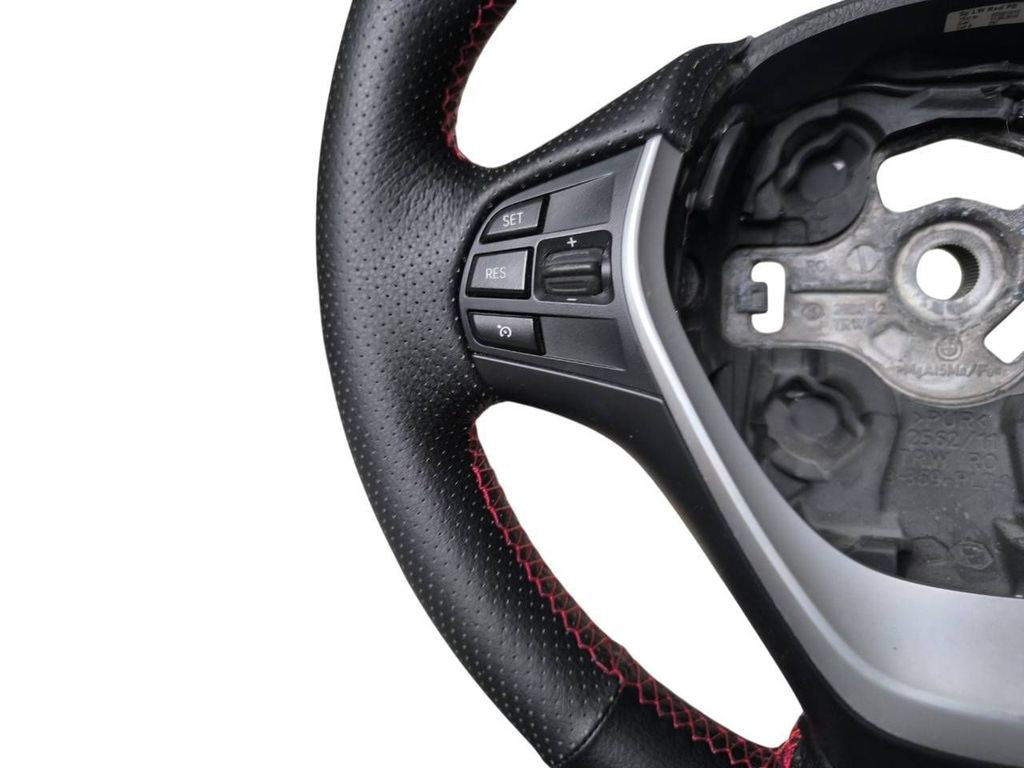 BMW 3 F30 F35 F31 2012 Steering wheel 62562181E / NEW COVER GOOD CONDITION