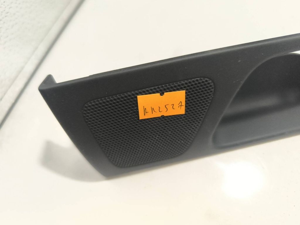 Toyota Avensis T250 2006 rear left door interior handle trim 