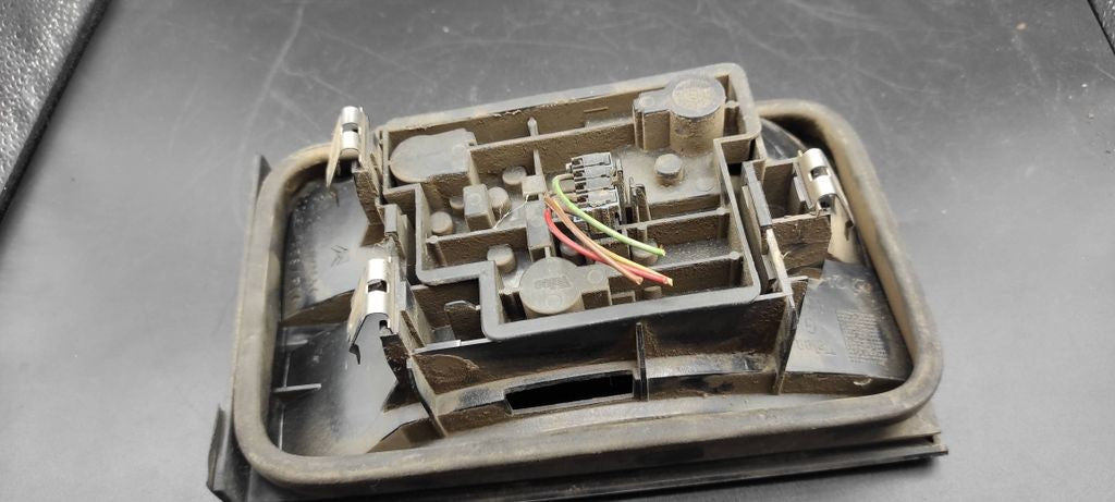 Citroen Xantia 1995 tailgate rear tail light lamp E291030 