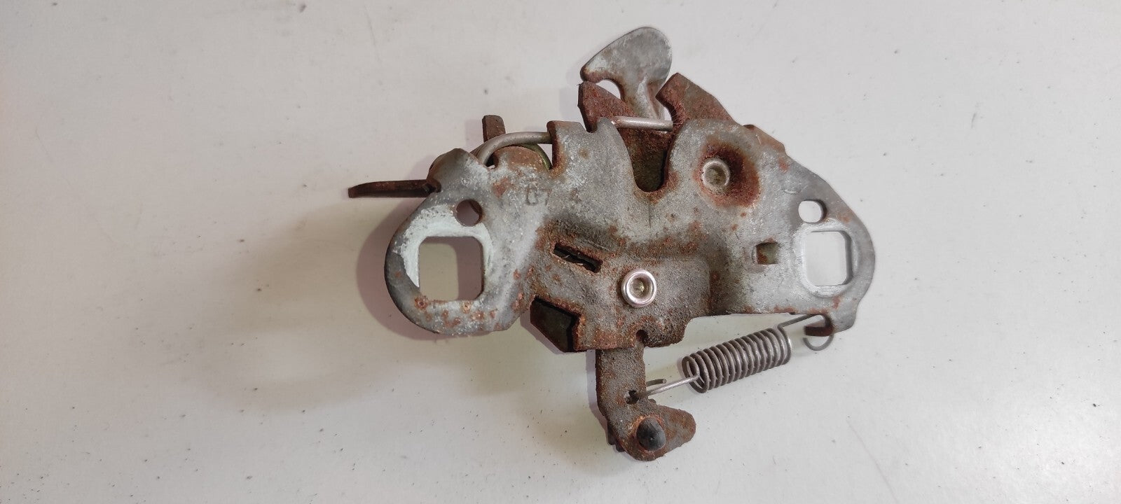 Peugeot 607 3.0i V6 2002 Front Bonnet Hood Lock Latch Mechanism