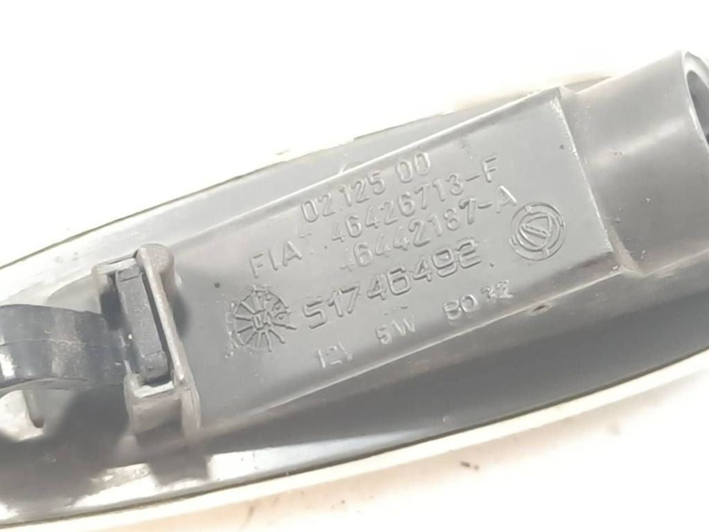 Fiat Croma 2007 front fender turn indicator light 51748492 