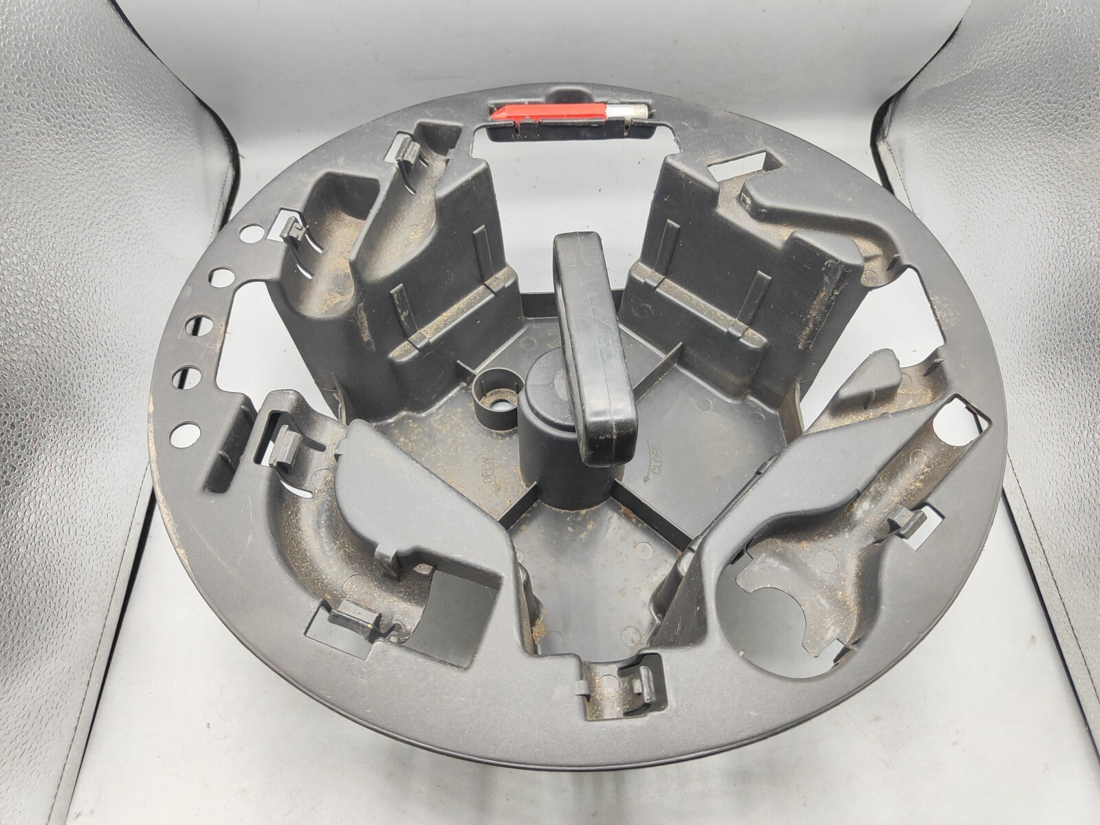 Alfa Romeo 147 1.9JTD 8V 2007 Spare Tire Tools Box 60622205