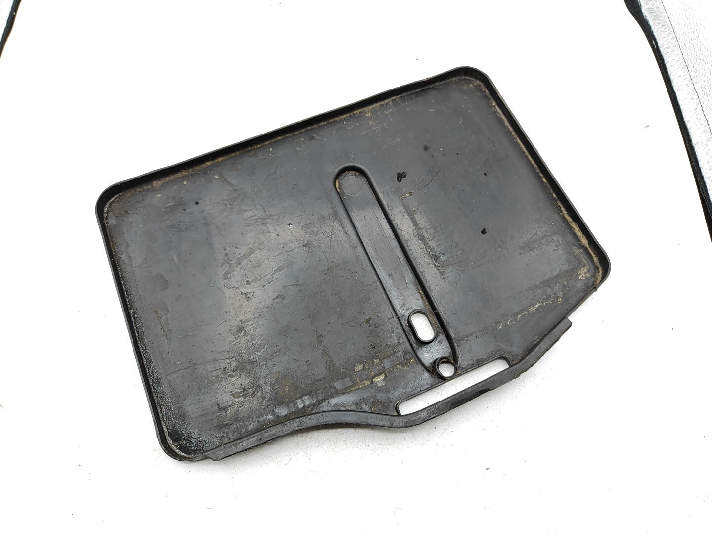 Alfa Romeo 156 2.4JTD SW 2001 Battery mounting pad