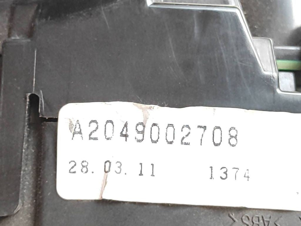 A2049002708 Mercedes-Benz C W204 2011 RHD speedometer instrument cluster 