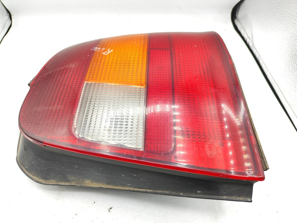 Rover 600 620 618 1997 LHD Rear Right Taillight Light 236360