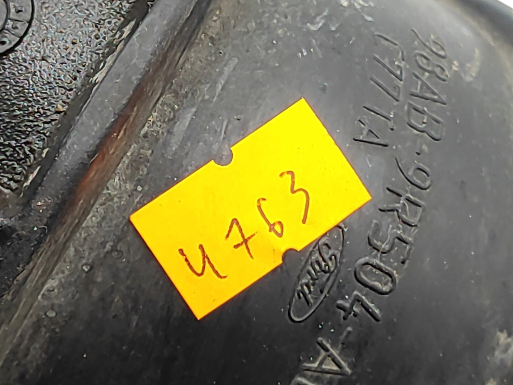 Ford Focus MK1 1.6i 74kW 100PS 2001 Engine Air Intake Pipe Hose 98AB9R504AD