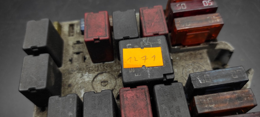 Alfa Romeo 147 1.9JTD 16V 103Kw 2006 Fuse relay module 46558760