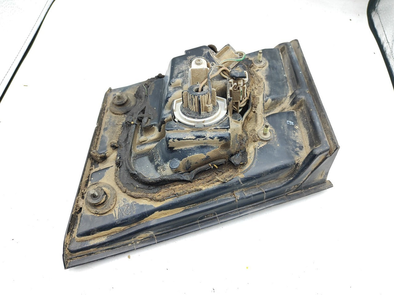 Nissan Almera N15 Sedan 1997 LHD Rear Left Taillight Light 4726B