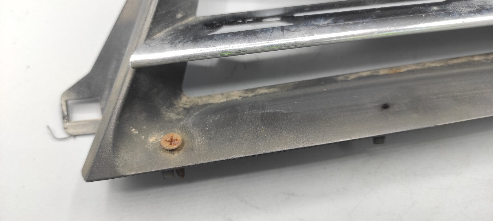 Alfa Romeo 156 SW 2.4JTD 110kW 2003 Front Left Upper Bumper Grill 156017392