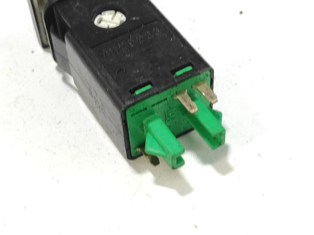 Saab 9-5 2.0T 110kW Petrol 2000 Fog light switch 4409223 