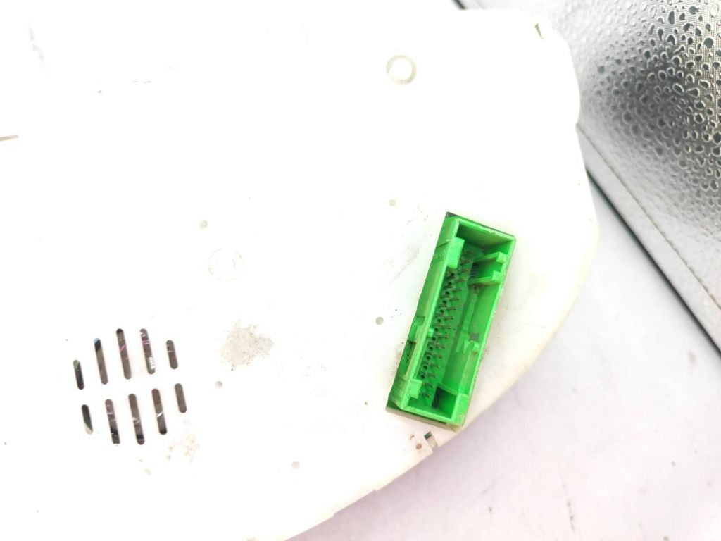 8D0919860E Audi A4 S4 B5 8D 1997 Diesel speedometer instrument cluster 