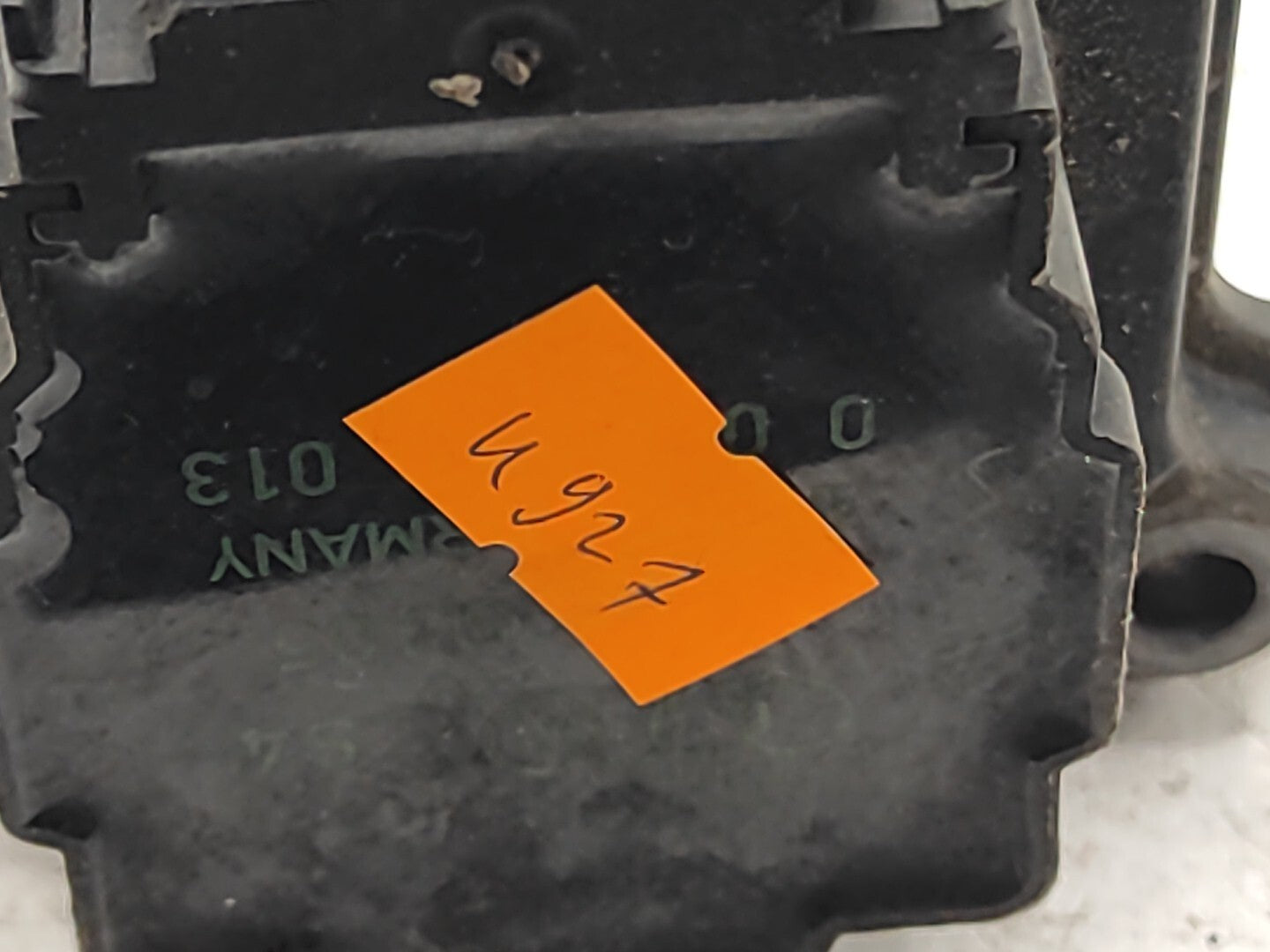 Audi A4 B5 1.8T Petrol Avant 1999 Engine Ignition Coil Module 058905105