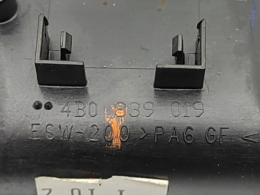 Audi A6 C5 2.5TDI 2000 Rear Door Inner Handle Set 4B0839019 4B0839020