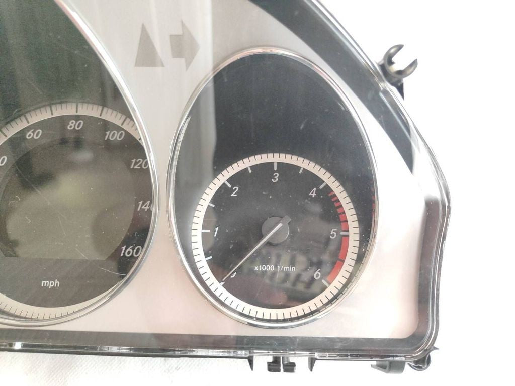 A2049004402 Mercedes-Benz C W204 2008 RHD speedometer instrument cluster 