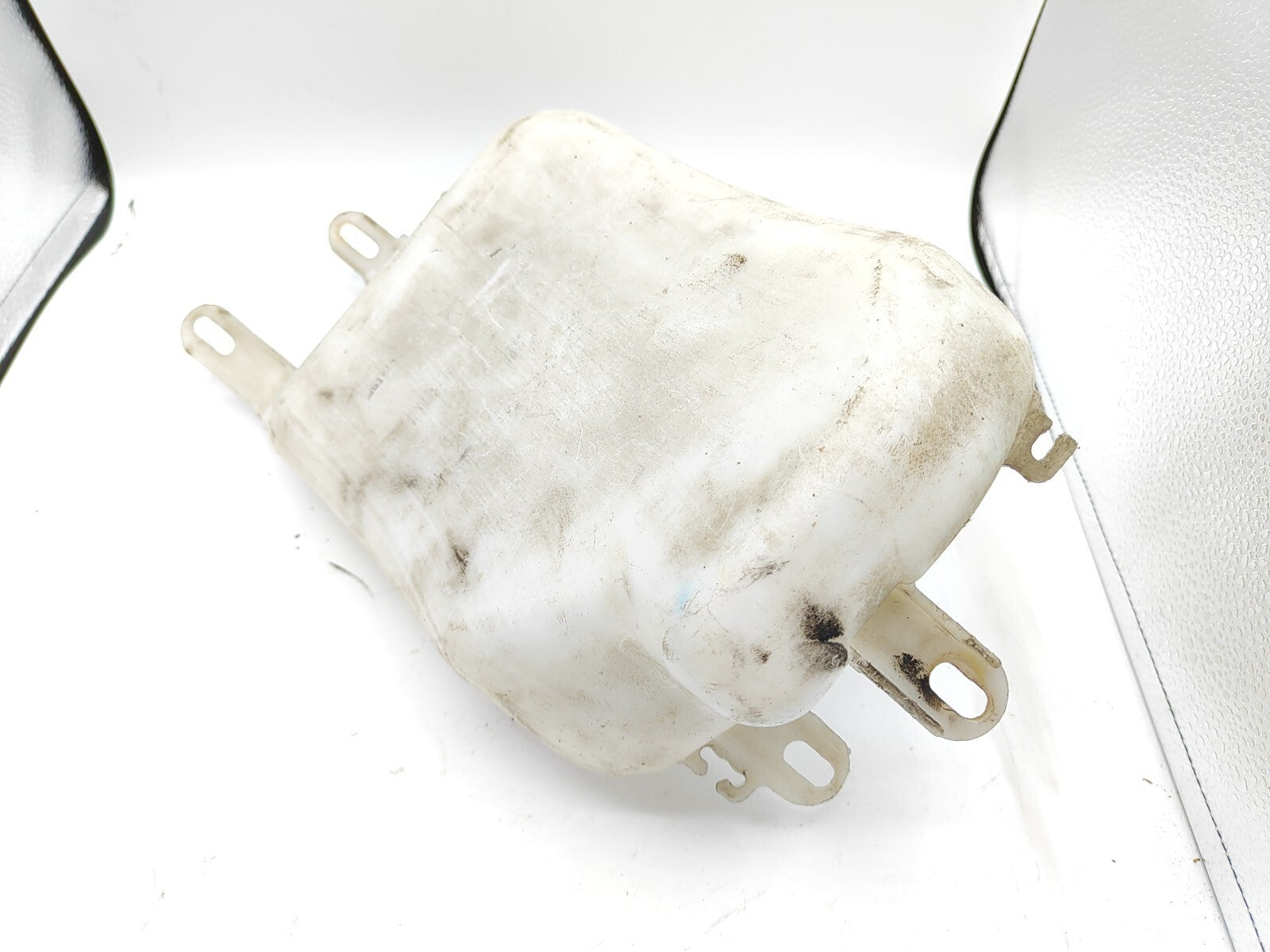 Alfa Romeo GT 1.9JTD 110kW 2004 Windscreen Washer Fluid Tank Reservoir