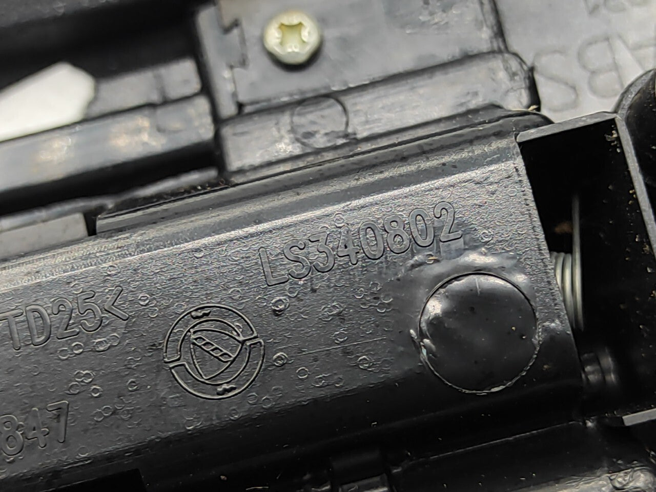 Alfa Romeo 147 Facelift 2006 Front Center Console Ashtray LS340802