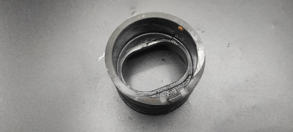 Alfa Romeo GT 2.0 JTS 122kW 2005 Petrol Engine Intake Manifold Rubber Pipe