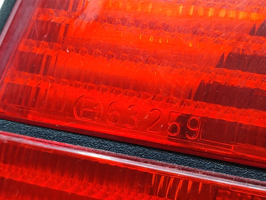 BMW E36 3 Series Sedan 1994 LHD Rear Left Side Taillight Light Lamp E163259