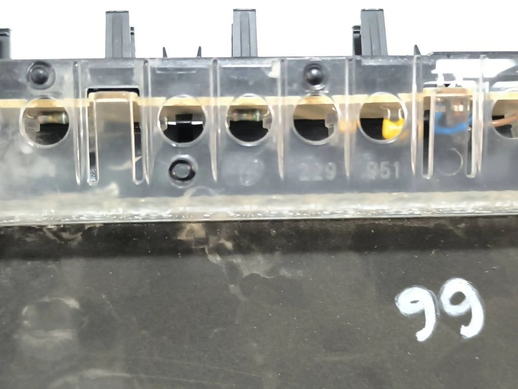 BMW 5 E60 E61 2007 Rear Third brake center stop light 229951 