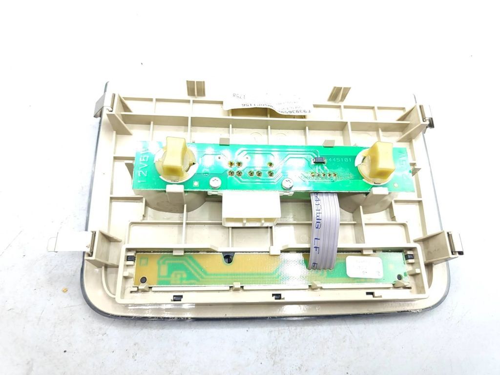 Alfa Romeo 159 2.2JTS 136kW 2006 Rear seat reading light 156071758 