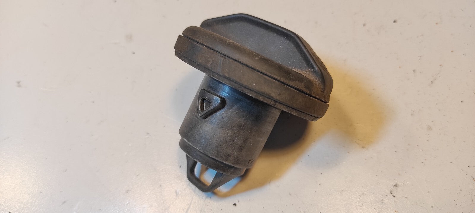 Alfa Romeo 159 1.9JTD 88kW Saloon 2008 Diesel Fuel Cap Cover 