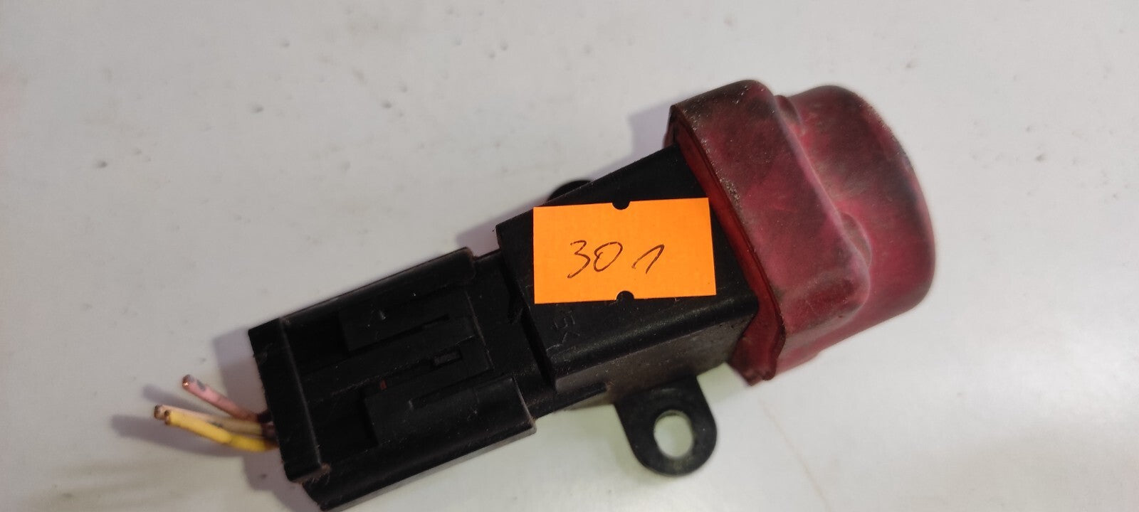 Peugeot 607 3.0i V6 2001 Petrol Fuel Cut Off Switch 1477226080