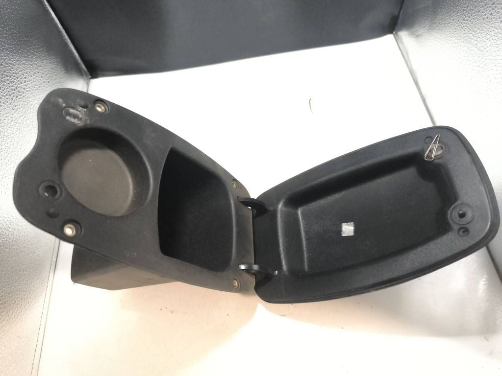 Opel Vectra B 1997 Armrest 90568274 