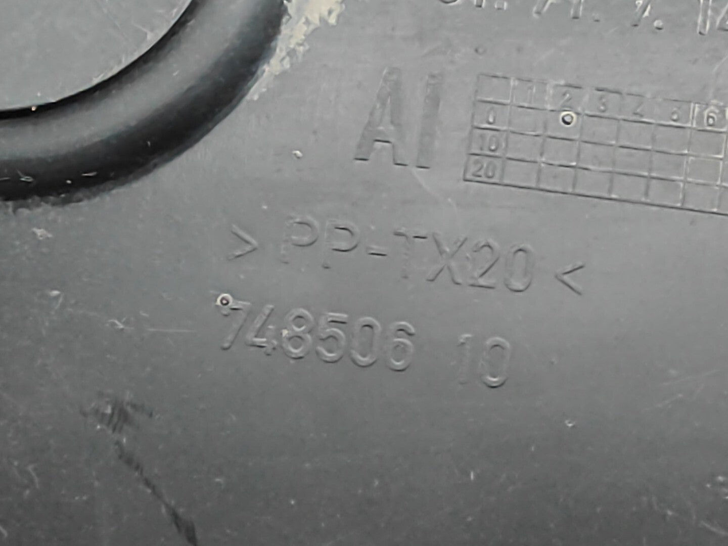 BMW E90 E91 330D 170kW 2006 Diesel Engine Bay Cover Trim Set 74850610